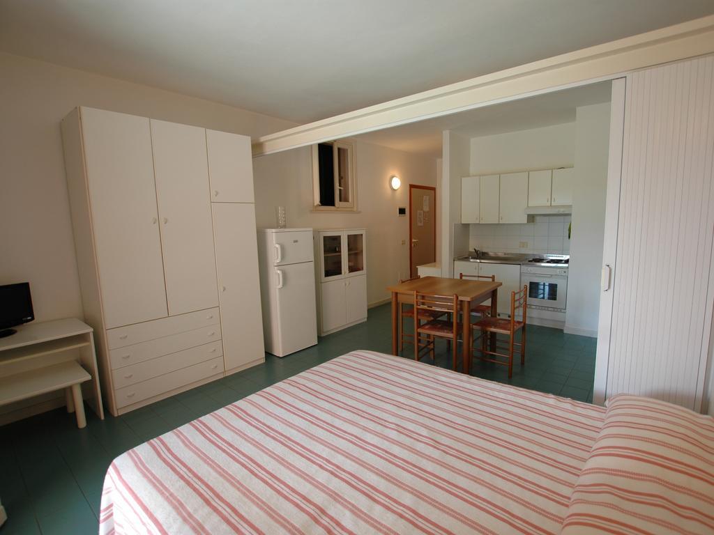 Residence Maricampo Marina di Campo Rom bilde