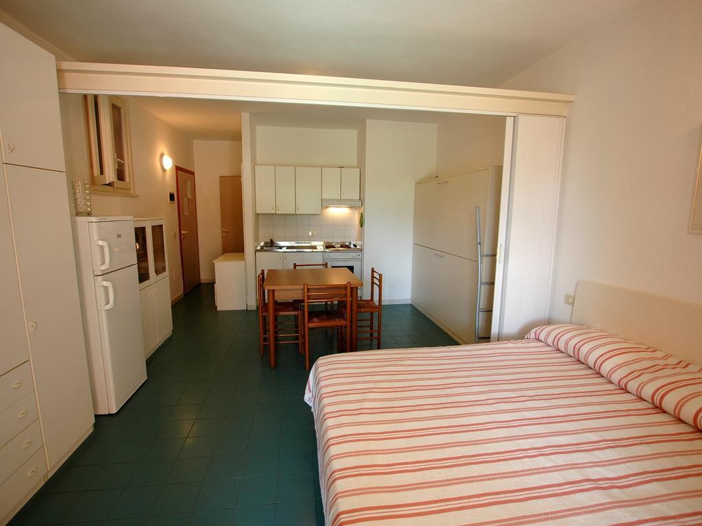 Residence Maricampo Marina di Campo Rom bilde
